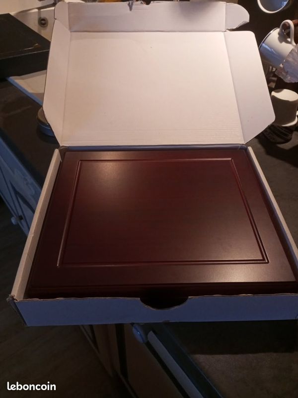 Boîte de rangement pour pièces de monnaie soigneusement garnie boîte de
