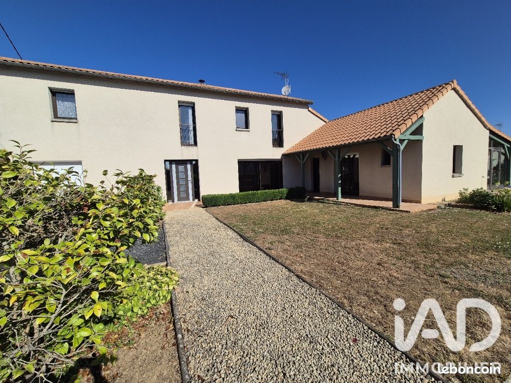 Maison 5 pièces 185 m² · à Thouars · 185 m² · 259 000 €