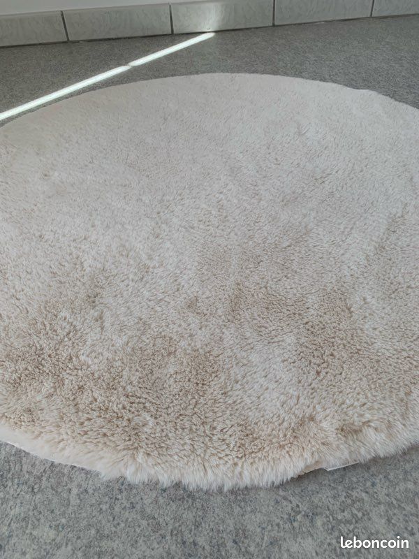Tapis blanc (image 2)