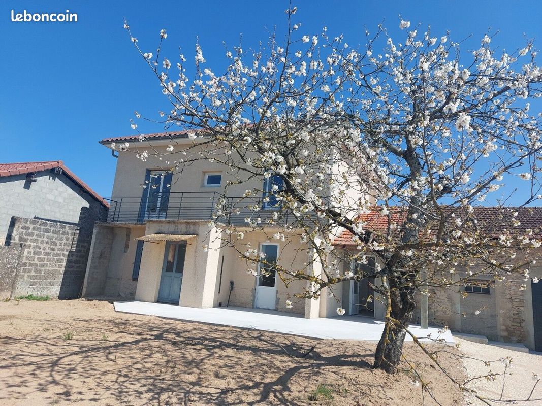 Maison 135 m² · à Feillens · 135 m² · 1 052 €/mois