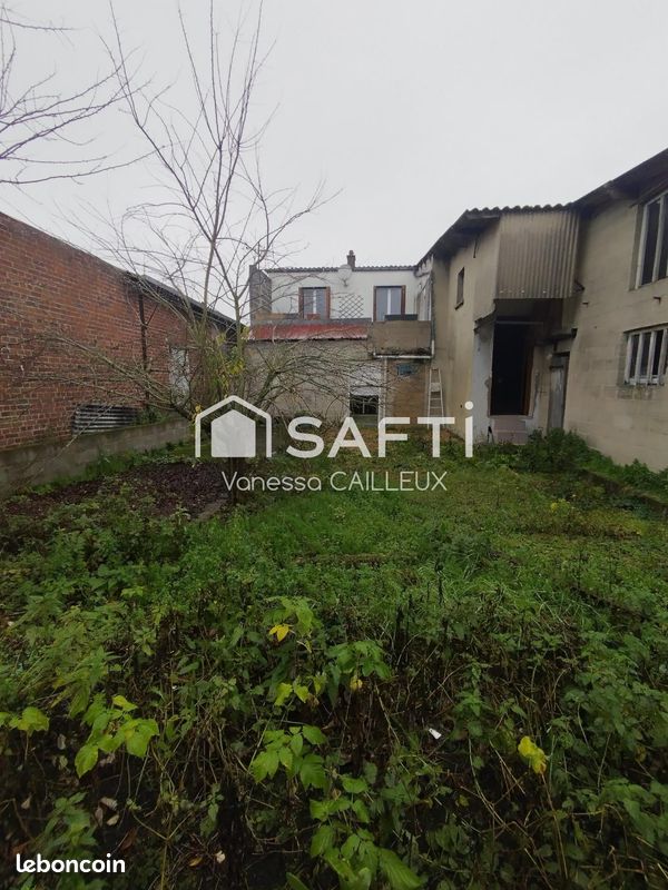 Immeuble 131 m² · à La Fère · 131 m² · 95 000 €