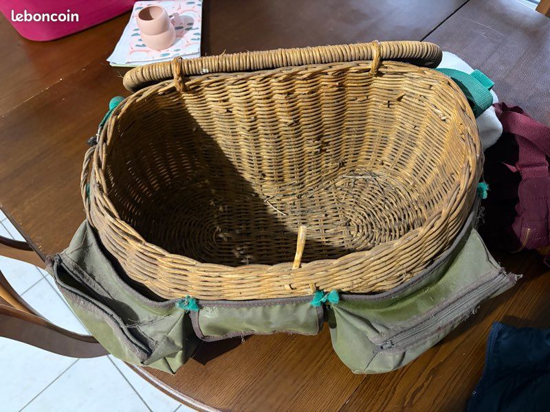 Panier de pêche en osier - France