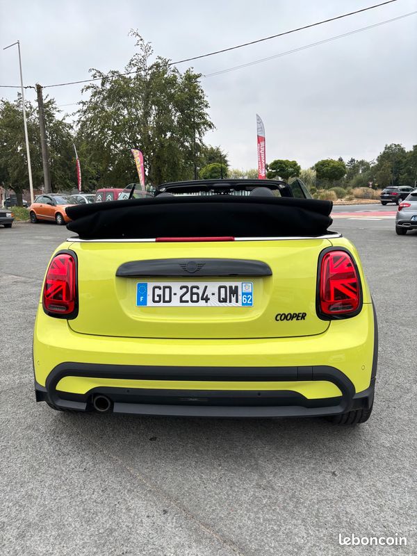 Mini Cooper Cabriolet (image 2)