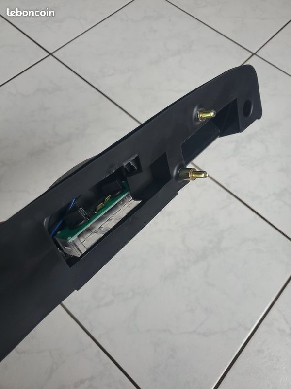 Poignee de porte arriere gauche - defender 110 et 130