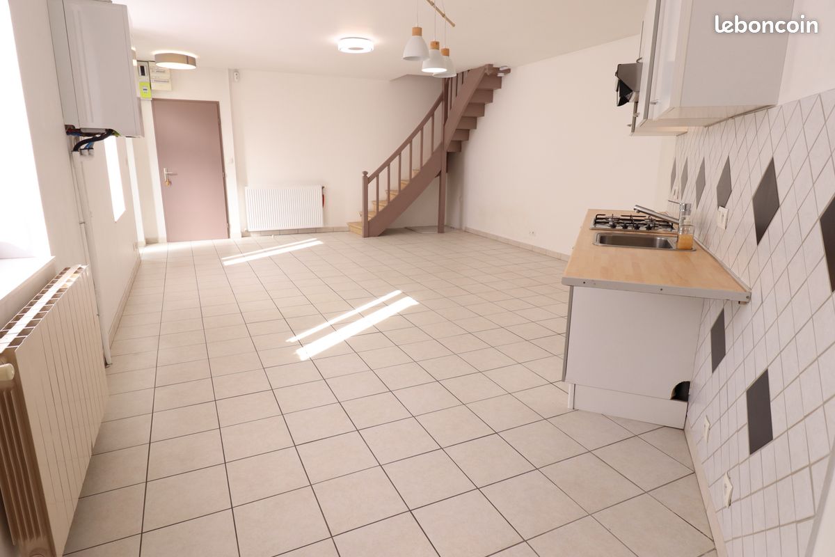 Maison 3 pièces 82 m² · à Beaurepaire · 82 m² · 130 000 €