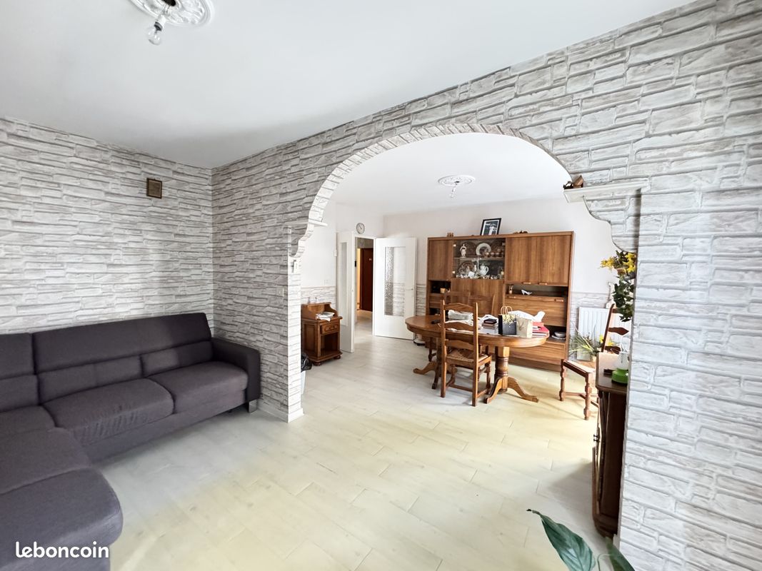 Appartement 4 pièces 77 m² · à Saint-Fons · 77 m² · 134 900 €