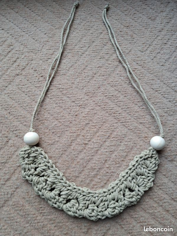 Collier en crochet (image 1)