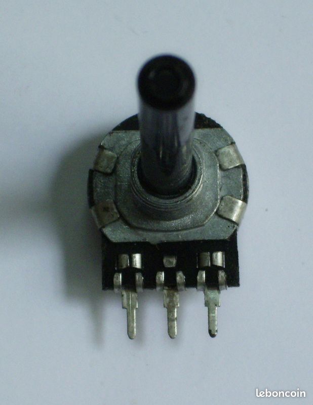 Lot de dix potentiomètres Radiohm logarithmique 125 à 160kOhm, axe 6 x 40mm (image 3)
