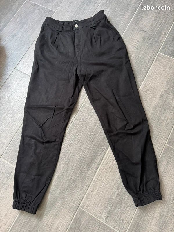 N56. Pantalon noir, Jennyfer, taille 38 (image 1)