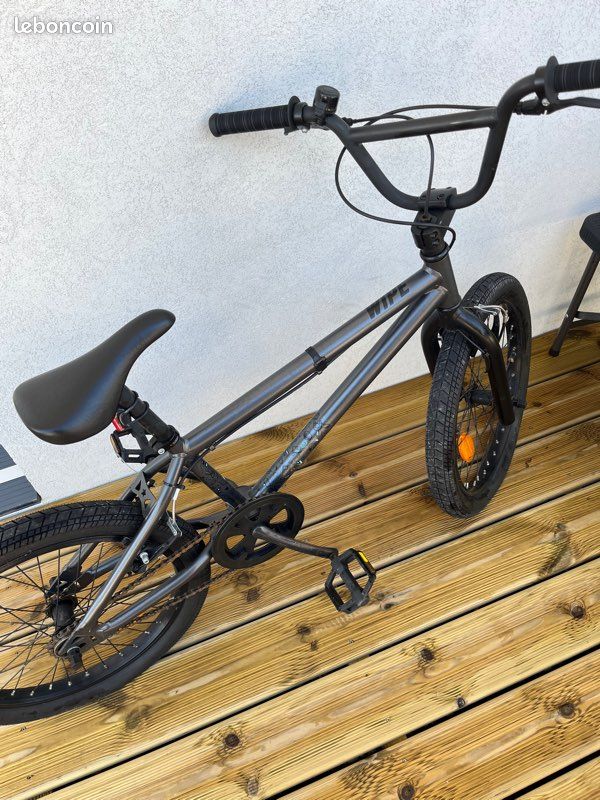 Vélo freestyle (image 2)