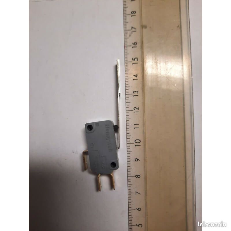Micro-interrupteur GETINGE 483975870 (image 3)