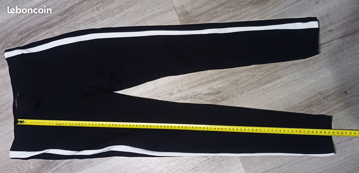 Pantalon Zara Basic Collection bleu marine taille S (D'occasion) à