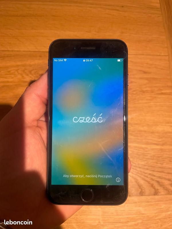 iPhone 8 64 Go, comme neuf à Djibouti