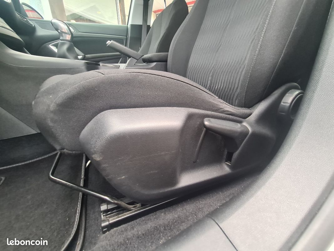 PEUGEOT 308 Affaire 1.6 BLUEHDi 100ch S&S PREMIUM PACK 2 PLACES BVM5 (image 28)