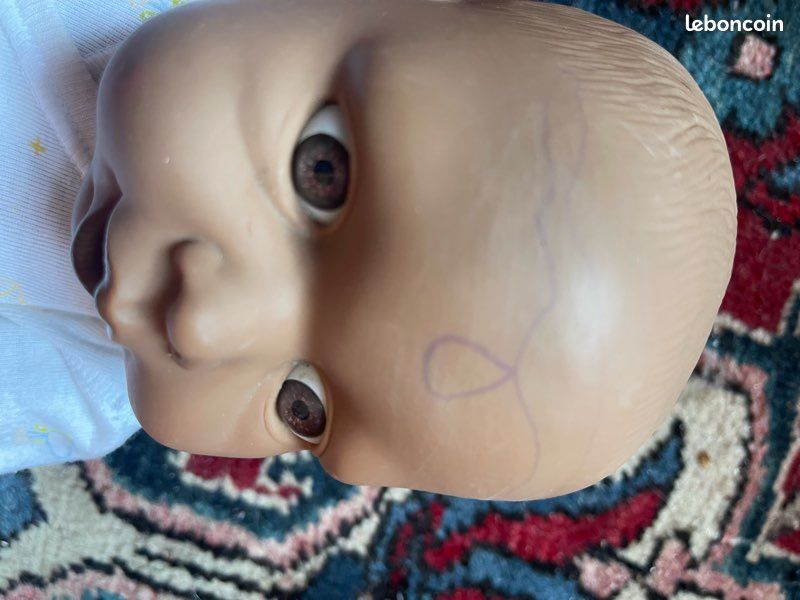 Rarissime petit Poupon adorable et atypique made in England en TBE +++. Vintage