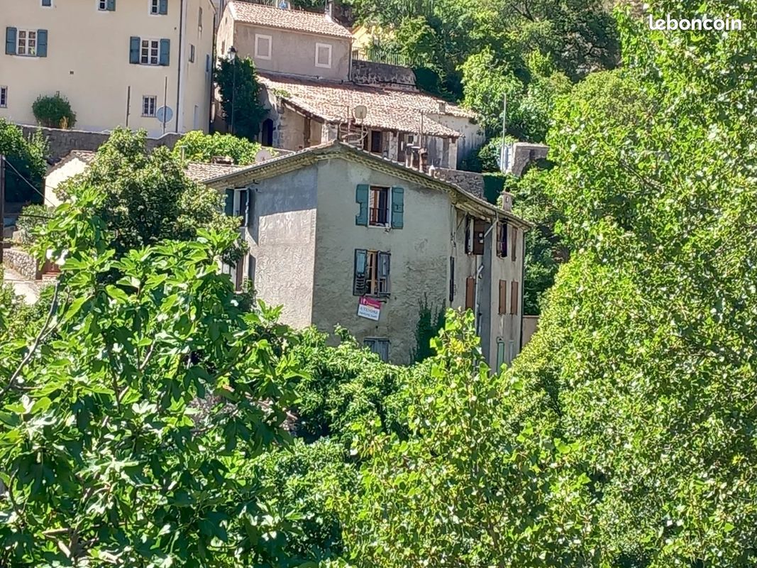 Appartement 48 m² · à Entrevaux · 48 m² · 55 500 €