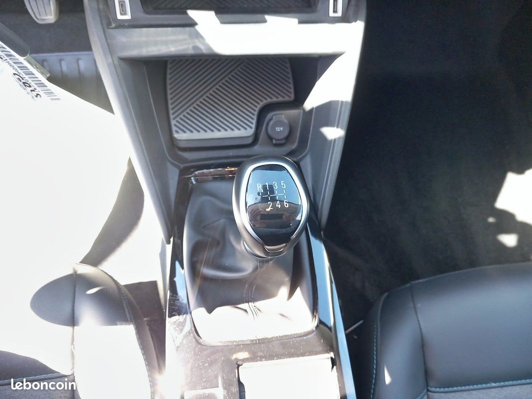 CITROEN C4 PureTech 130 S&S BVM6 Feel Pack (image 12)