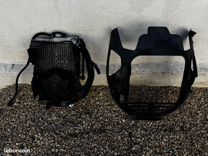 Radiateur complet 650 burgman (image 2)