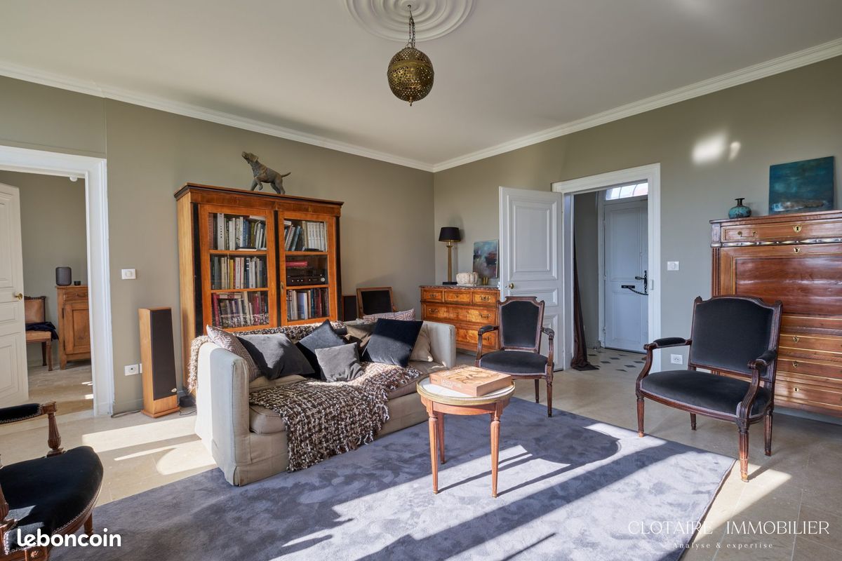 Propriété 10 pièces 204 m² (image 3)