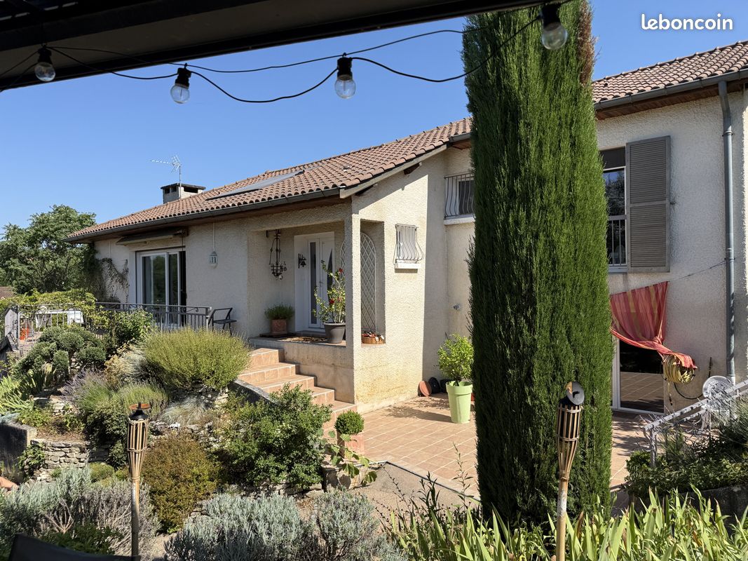 Maison 7 pièces 182 m² · à Rillieux-la-Pape · 182 m² · 650 000 €