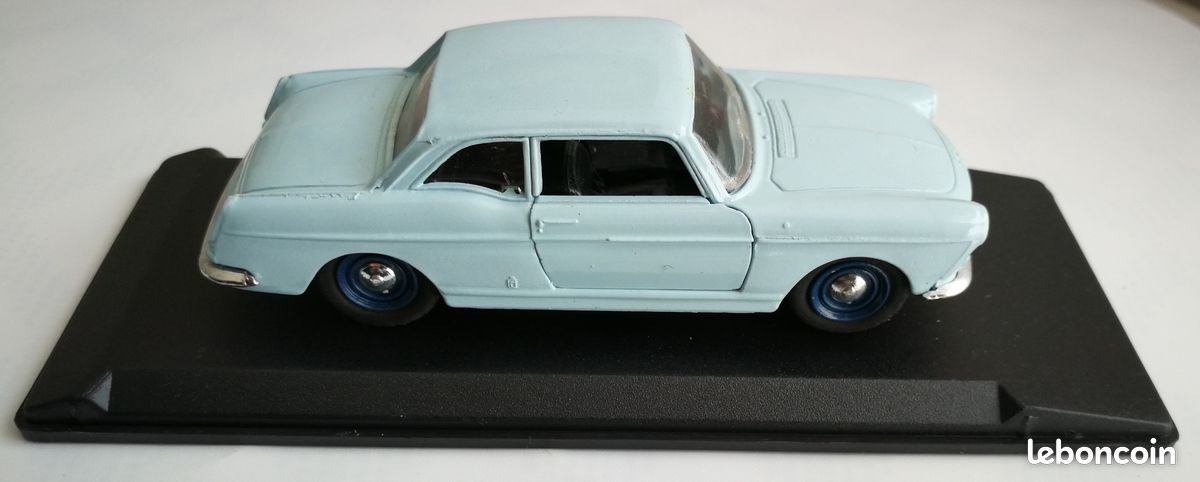 PEUGEOT 403 Bleu ELIGOR 1:43 de reference