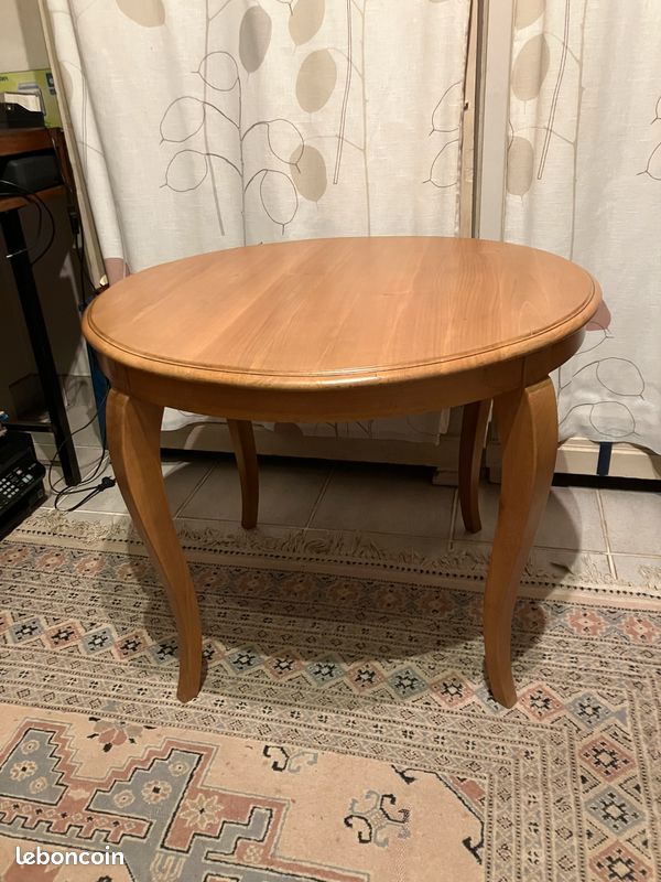Jolie table de salon en bois (image 1)
