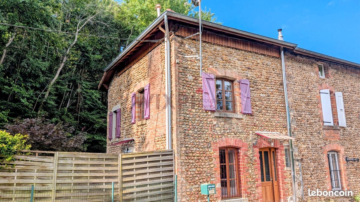 Maison 4 pièces 75 m² · à Montmiral · 75 m² · 150 000 €