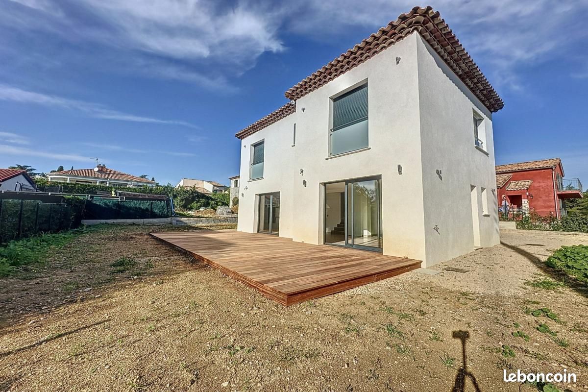 Maison 4 pièces 111 m² · à Cagnes-sur-Mer · 111 m² · 2 586 €/mois