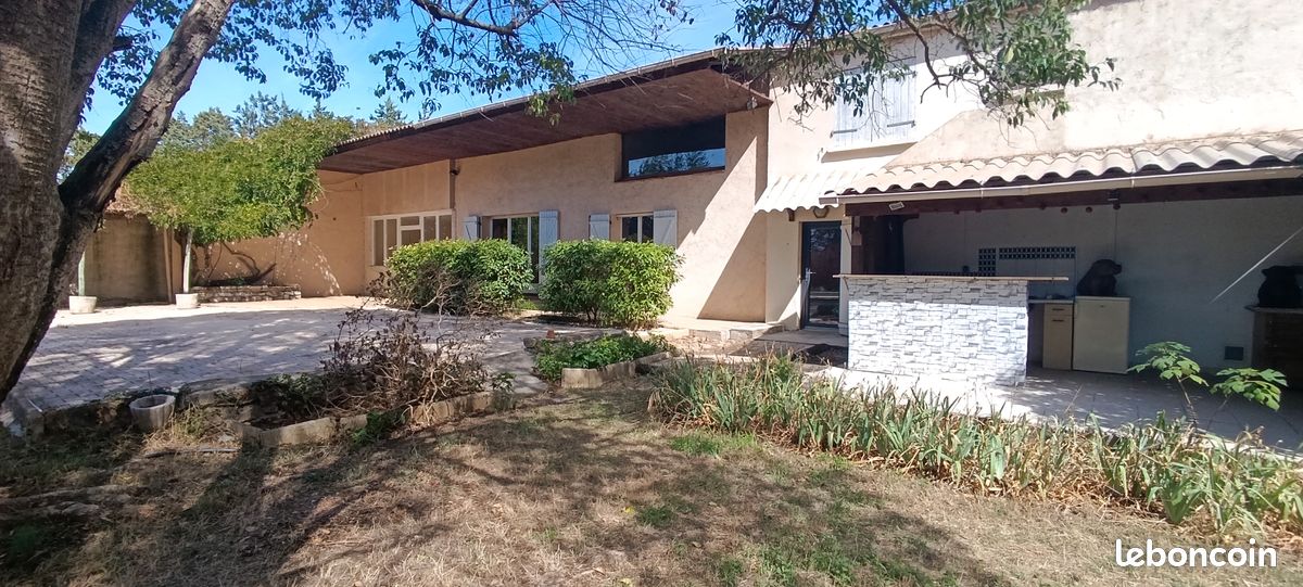 Maison 6 pièces 220 m² · à Lédenon · 220 m² · 389 000 €