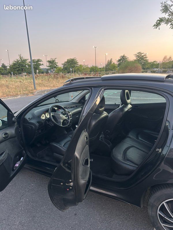 PEUGEOT 206 1.4i 75 5portes toit ouvrant (image 3)