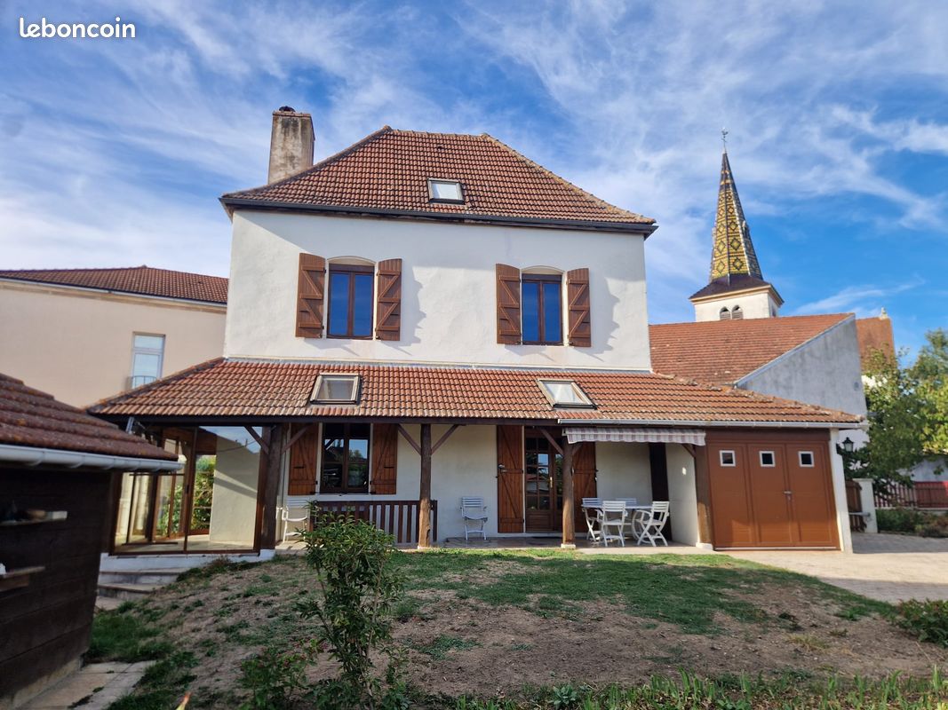 Maison 6 pièces 140 m² · à Crissey · 140 m² · 185 000 €