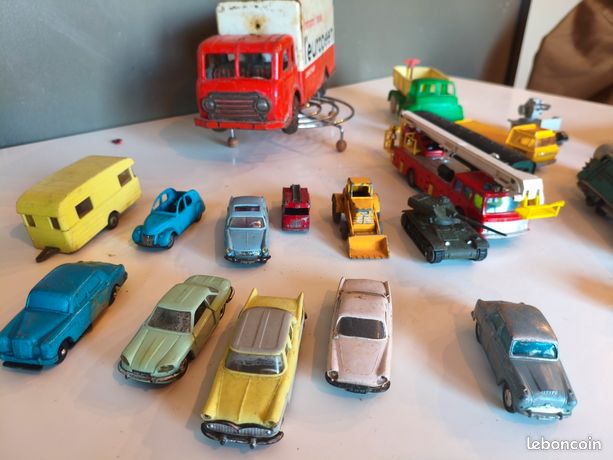 Ancienne Voiture Miniature Dinky Toys - Bon état - Collection