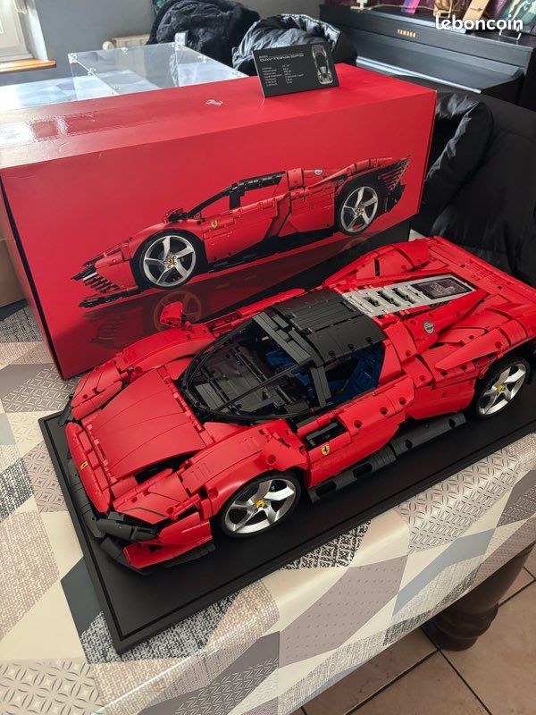 Lego Technic Ferrari Daytona SP3 42143 (image 2)