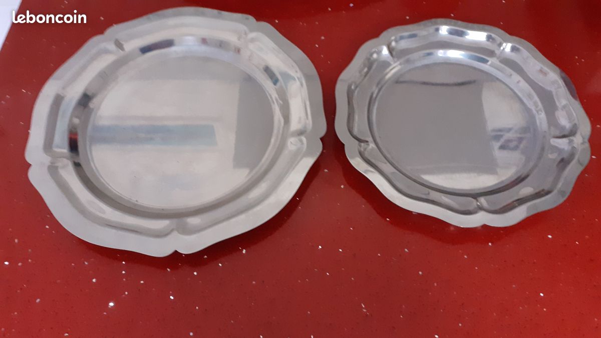 Plats en inox (image 1)
