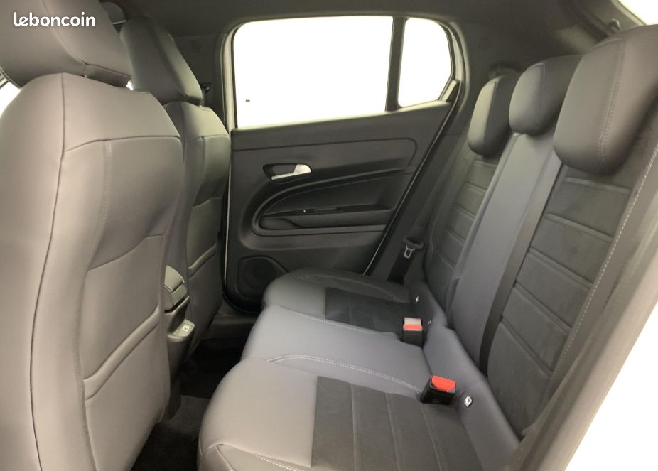 Fiat 600 T-Gen 3 1.2 Hybrid 145 eDCT6 Sport (image 9)