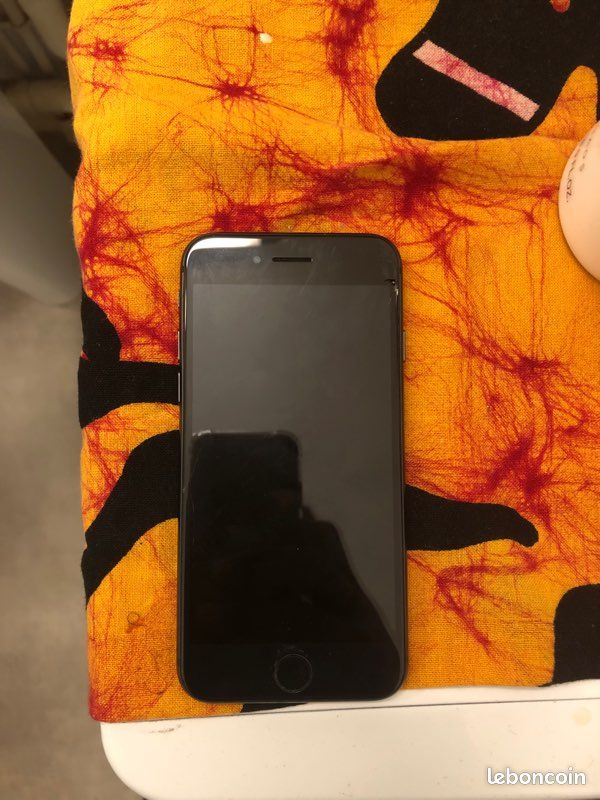 IPhone 8 (image 4)