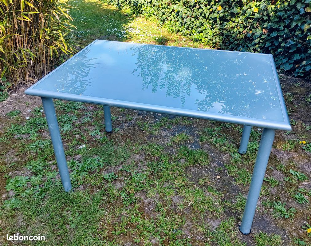 Vend bureau en verre (image 1)