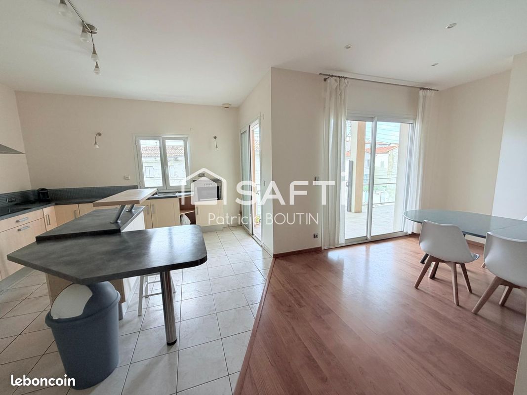Appartement 6 pièces 171 m² · à Niort · 171 m² · 215 000 €
