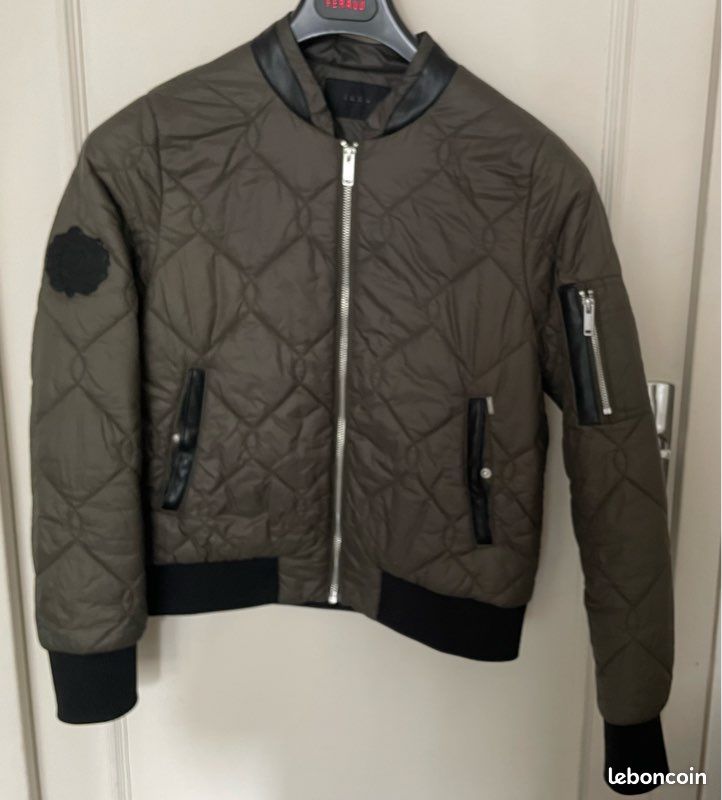 Doudoune kaki IKKS femme taille S Très bon état Vêtements