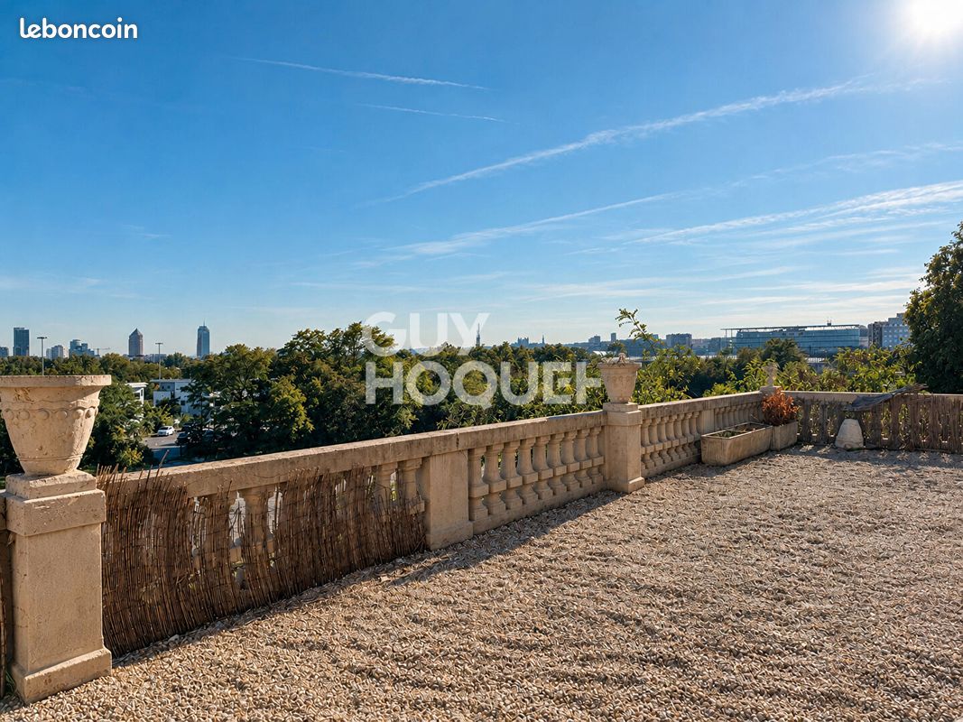 Appartement 5 pièces 138 m² · à Caluire-et-Cuire · 138 m² · 1 785 €/mois