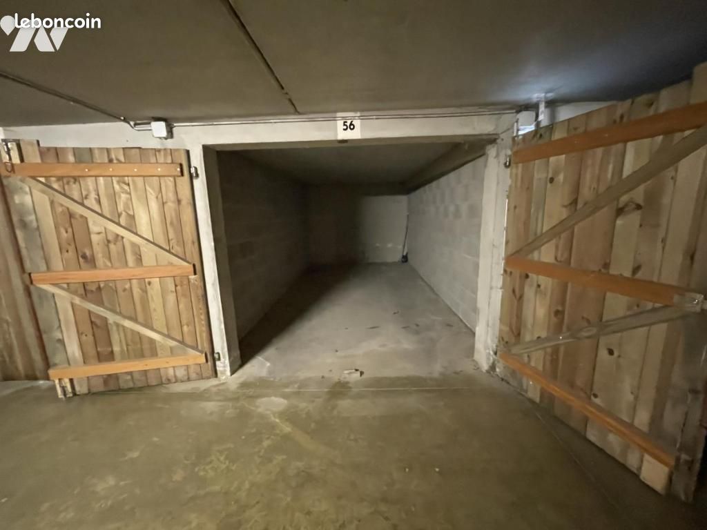 Garage PLOUBAZLANEC · 49 000 €