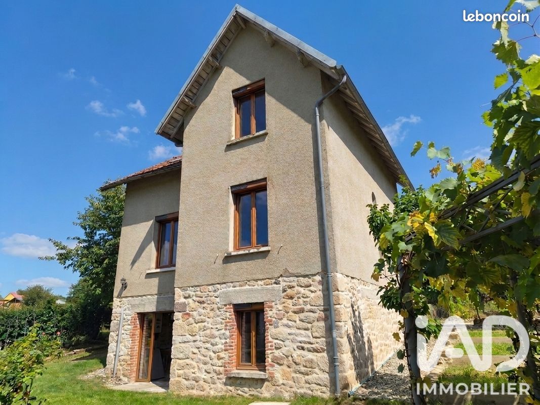 Maison 4 pièces 82 m² · à Cros-de-Montvert · 82 m² · 160 000 €