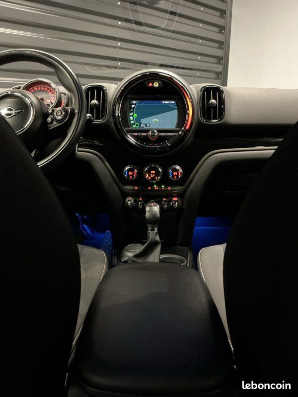 MINI COUNTRYMAN COOPER SE 136 Ch + 88 Ch ALL4 BVA (image 9)