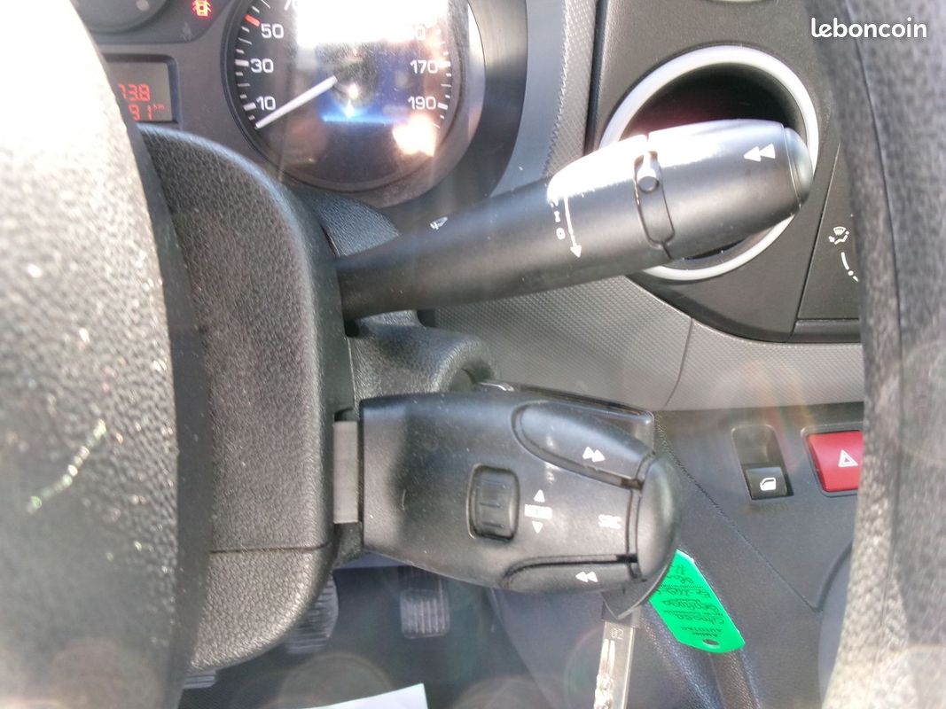 Citroen BERLINGO VAN M 650KG BLUEHDI 75 CLUB (image 16)
