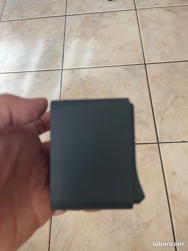 Prise en saillie Schneider électrique noire – TZ-2022 W04-4 MUR 36630 – IP55 (image 7)