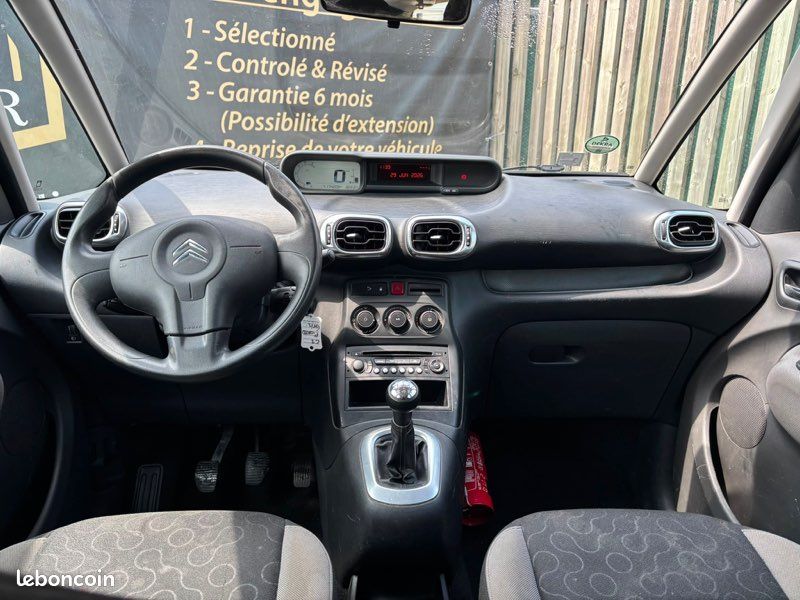 Citroen C3 Picasso 1.4i 95 CV 1 ères mains (image 10)