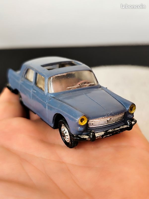 NOREV - SÉRIE PROMOTION / PLASTIGAM - 28 - Peugeot 404 Familiale Bleu En Boite