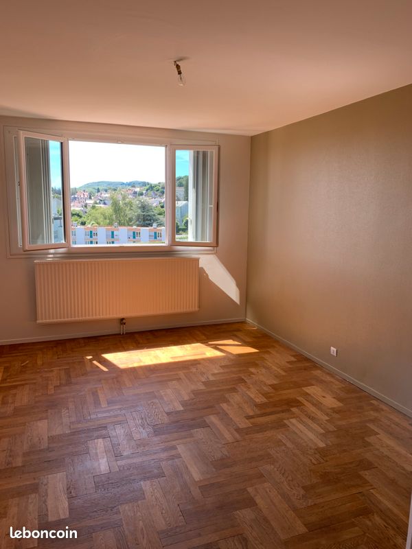 Appartement 1 pièce 40 m² · à Guéret · 40 m² · 360 €