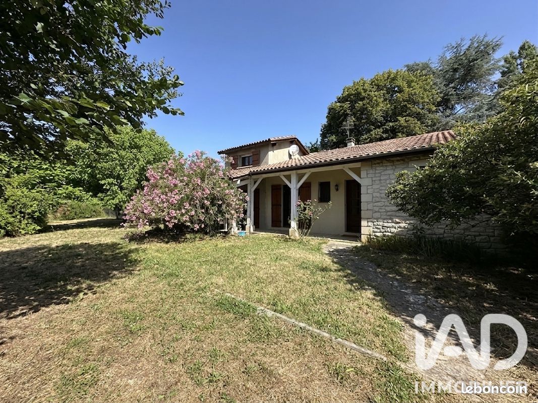 Maison 7 pièces 144 m² · à Montpouillan · 144 m² · 195 000 €