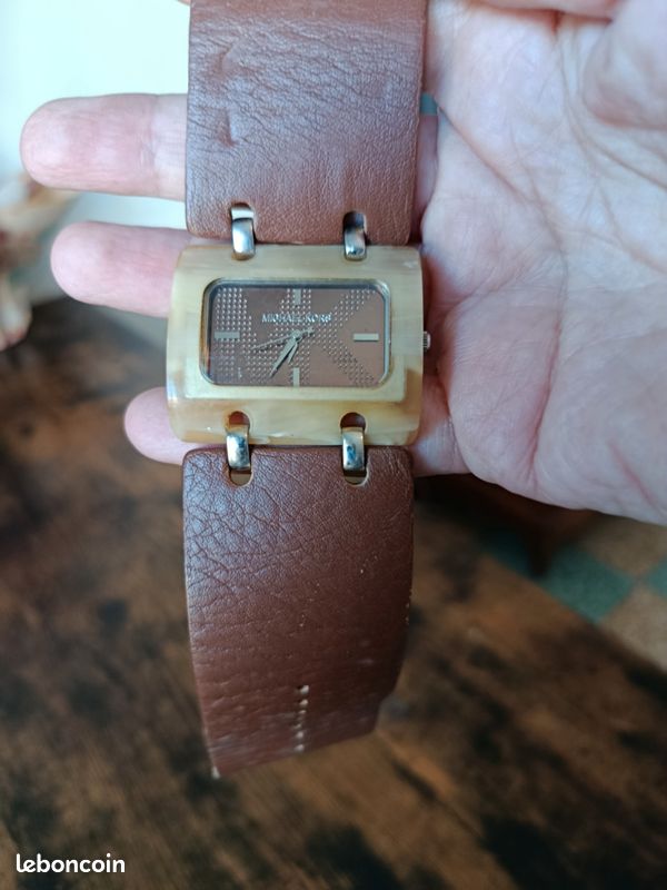 Montre femme en cuir Mickaël Kors (image 1)